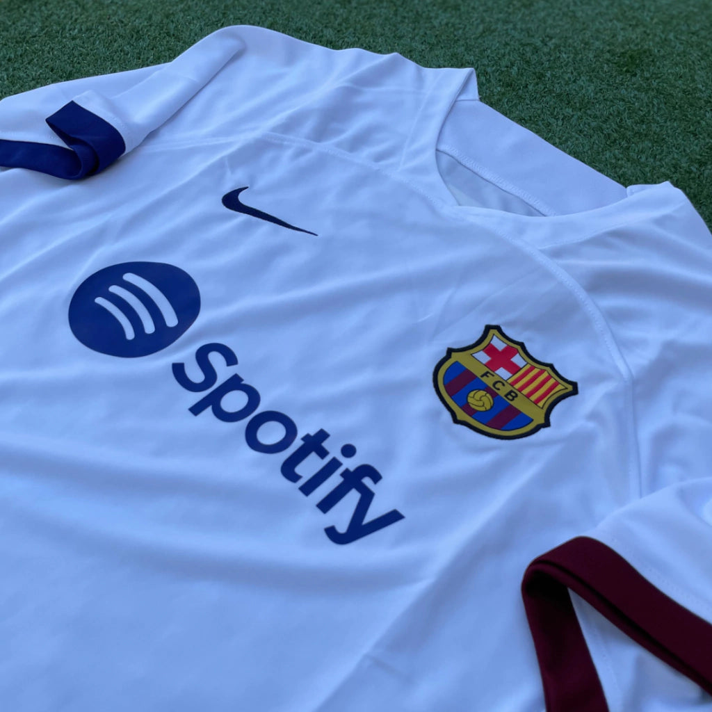 Barcelona 23/24 Away