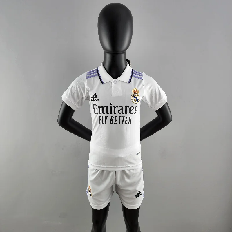 Conjunto Infantil Real Madrid 2022/23 - Home